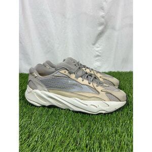 Size 11‎ - adidas Yeezy Boost 700 V2 Cream
